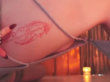 Foto porno seduza_hyun descoperita pe video chat pe KUR.ro