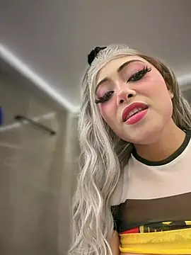 Foto porno seraphine23 descoperita pe video chat pe KUR.ro