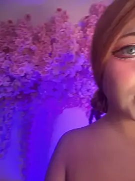 Foto porno seraphine23 descoperita pe video chat pe KUR.ro