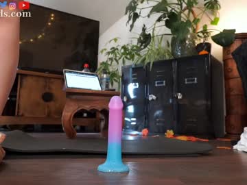 Foto porno Nebunii pe chat marca serareads pe KUR.ro