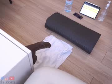 Foto porno serareads vrea sex pe Chaturbate pe KUR.ro