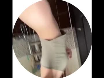 Foto porno sex_boooy_girl descoperita pe video chat pe KUR.ro