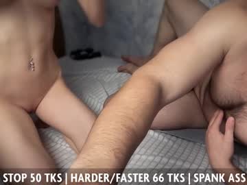 Foto porno sex_boooy_girl descoperita pe video chat pe KUR.ro