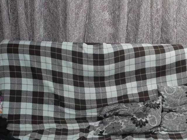 Foto porno sexlove12002 ne arata tot la camera pe KUR.ro