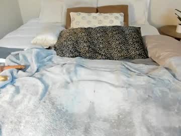 Foto porno Ganduri murdare cu sexxylaurab pe KUR.ro