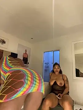 Foto porno Fantezii cu sexyTHANDO pe StripChat pe KUR.ro
