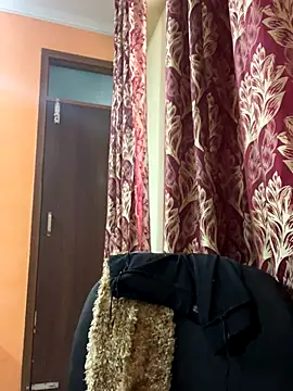 sexyayeshadesi vrea sex pe StripChat