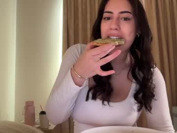 Foto porno Nebunii pe chat marca sieena pe KUR.ro