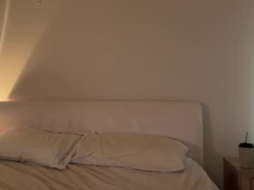 Foto porno Nebunii pe chat marca sieena pe KUR.ro