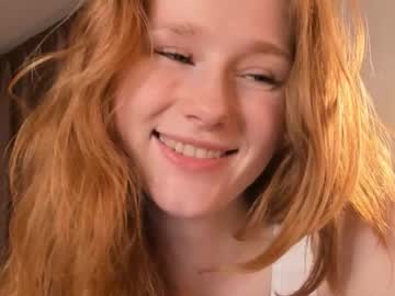 Foto porno silkencrave se dezbraca la web pe Chaturbate pe KUR.ro