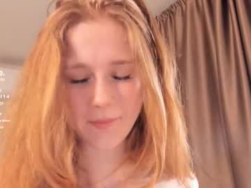 Foto porno silkencrave se dezbraca la web pe Chaturbate pe KUR.ro