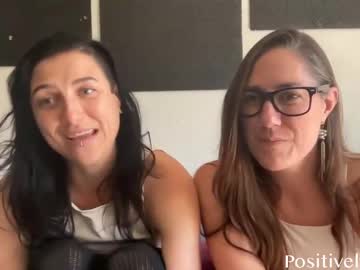 Foto porno Nebunii pe chat marca smiles_n_smut pe KUR.ro
