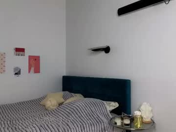 Foto porno smoothnesss ne arata tot la camera pe KUR.ro