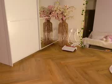 Foto porno sofiaaaxoxoxo se dezbraca la web pe Chaturbate pe KUR.ro