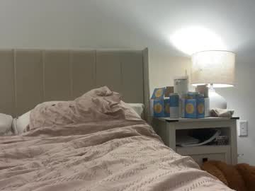 Foto porno sophieblakexo ne arata tot la camera pe KUR.ro