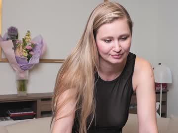 Foto porno stella_and_stephan se dezbraca la web pe Chaturbate pe KUR.ro