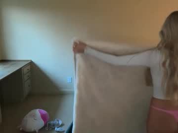 Foto porno Nebunii pe chat marca summerclarke2 pe KUR.ro