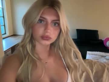 Foto porno Nebunii pe chat marca summerclarke2 pe KUR.ro