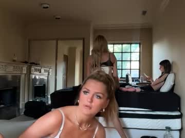 Foto porno Nebunii pe chat marca summerclarke2 pe KUR.ro