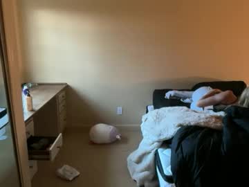 Foto porno Nebunii pe chat marca summerclarke2 pe KUR.ro