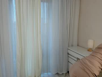 Foto porno Sex online cu sunnivagaillard pe KUR.ro