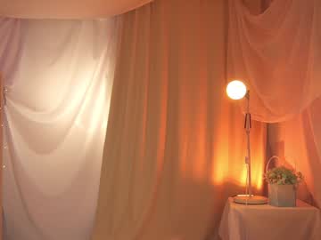 Foto porno sunny_maria ne arata tot la camera pe KUR.ro
