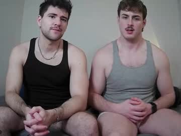 Foto porno superrush69 se dezbraca la web pe Chaturbate pe KUR.ro