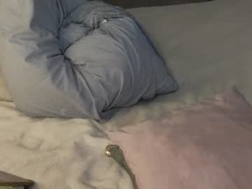 Foto porno sw33theart_b0y ne arata tot la camera pe KUR.ro