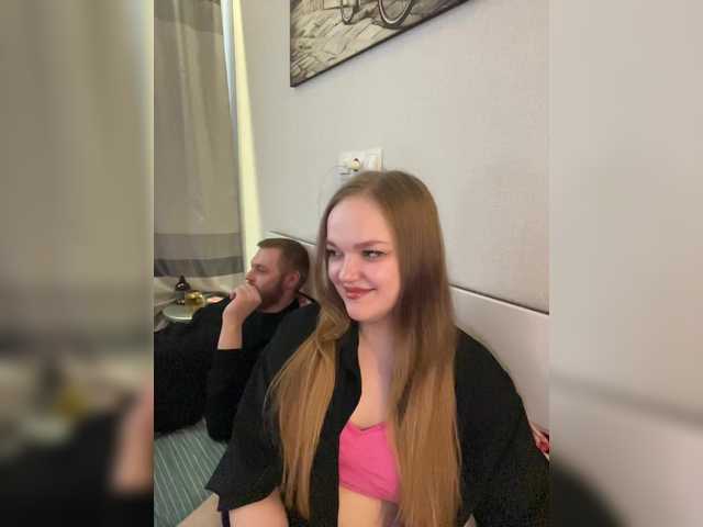 Foto porno sweet1sleep se dezbraca la web pe BongaCams pe KUR.ro