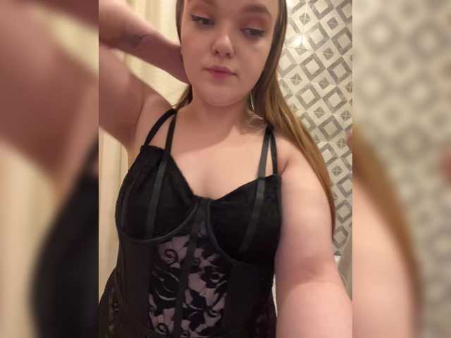 Foto porno sweet1sleep se dezbraca la web pe BongaCams pe KUR.ro