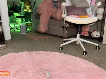 Foto porno Ce sexy este sweet_littleee pe KUR.ro