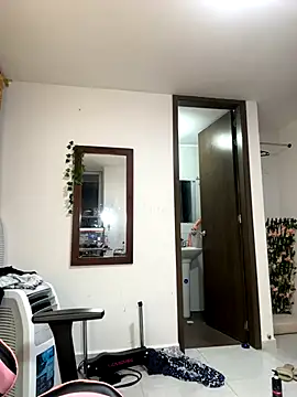 Foto porno sweetmuslim01 vrea sex pe StripChat pe KUR.ro