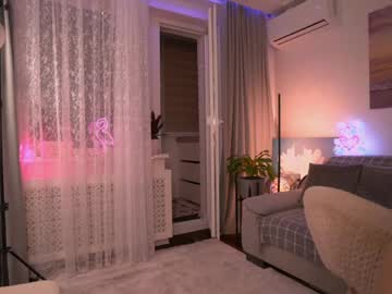 Foto porno Ganduri murdare cu sweety_rinushka_ pe KUR.ro