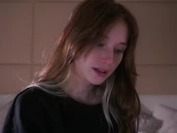 Foto porno taitehambelton descoperita pe video chat pe KUR.ro