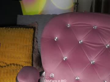 Foto porno taitehambelton descoperita pe video chat pe KUR.ro