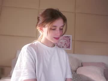 Foto porno taitehambelton descoperita pe video chat pe KUR.ro