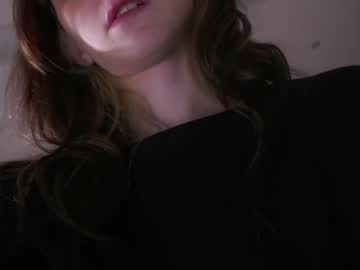 Foto porno taitehambelton descoperita pe video chat pe KUR.ro