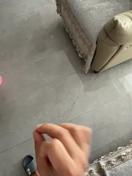 Foto porno tanbao007 ne arata tot la camera pe KUR.ro