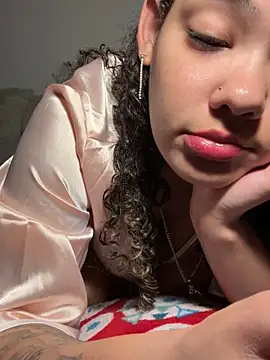 Album foto porno tastylolaaa vrea sex pe StripChat