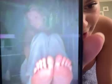 Foto porno thelexirose descoperita pe video chat pe KUR.ro