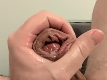 Foto porno thesentinel86 se dezbraca la web pe Chaturbate pe KUR.ro