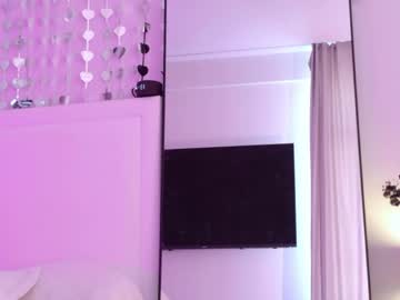 Foto porno Discutii intime cu tinyangelxx pe KUR.ro
