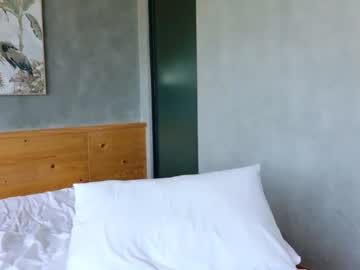 Foto porno Discutii intime cu tinyangelxx pe KUR.ro