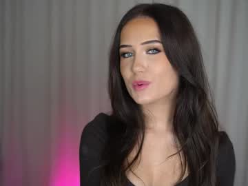 Foto porno tinyxstar ne arata tot la camera pe KUR.ro