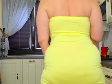 Foto porno tunderose ne arata tot la camera pe KUR.ro