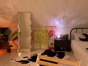 Foto porno Nebunii pe chat marca uwunikaa pe KUR.ro