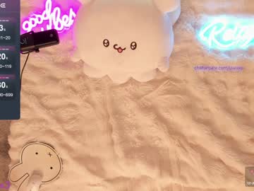Foto porno uwuxo se dezbraca la web pe Chaturbate pe KUR.ro