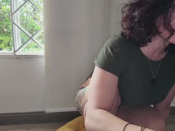 Foto porno Discutii intime cu vanandjuani pe KUR.ro