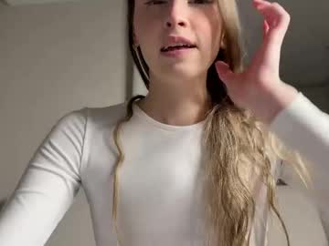 Foto porno vi_world vrea sex pe Chaturbate pe KUR.ro