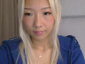 Foto porno Discutii intime cu vivianwinters pe KUR.ro